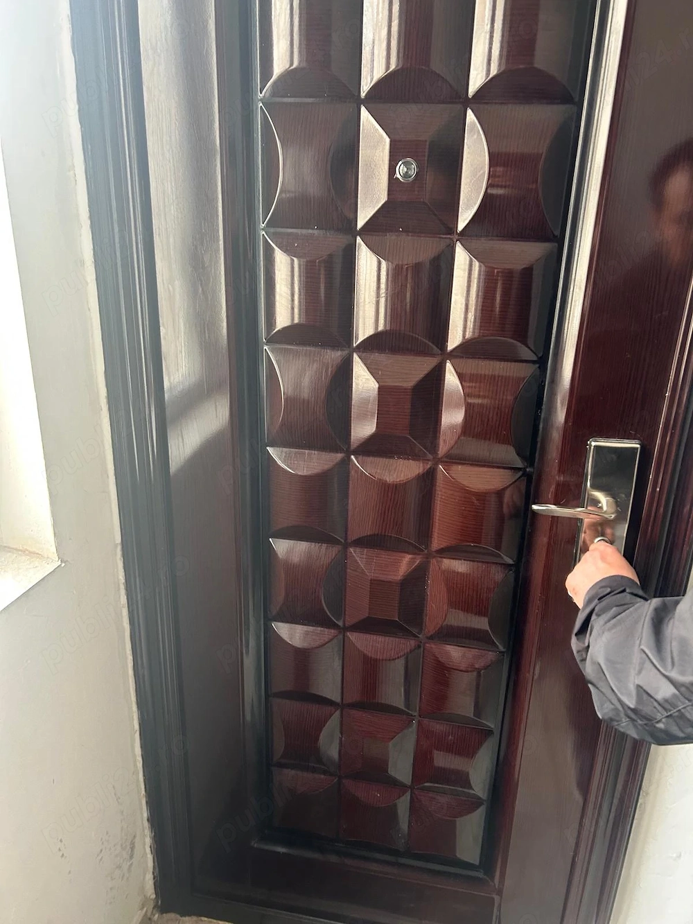 Persoana Fizica inchiriez garsoniera Dacia Circumvalațiunii 