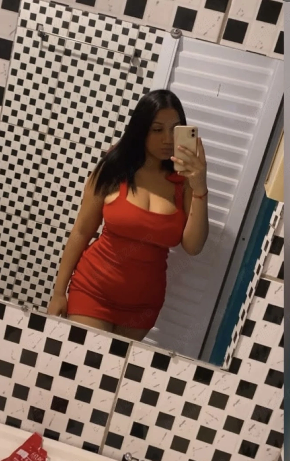 Simona 20 Anii! Puștoaică Singurică În Locatie! 