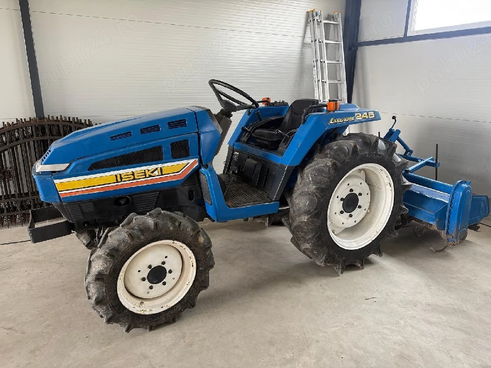Tractor iseki