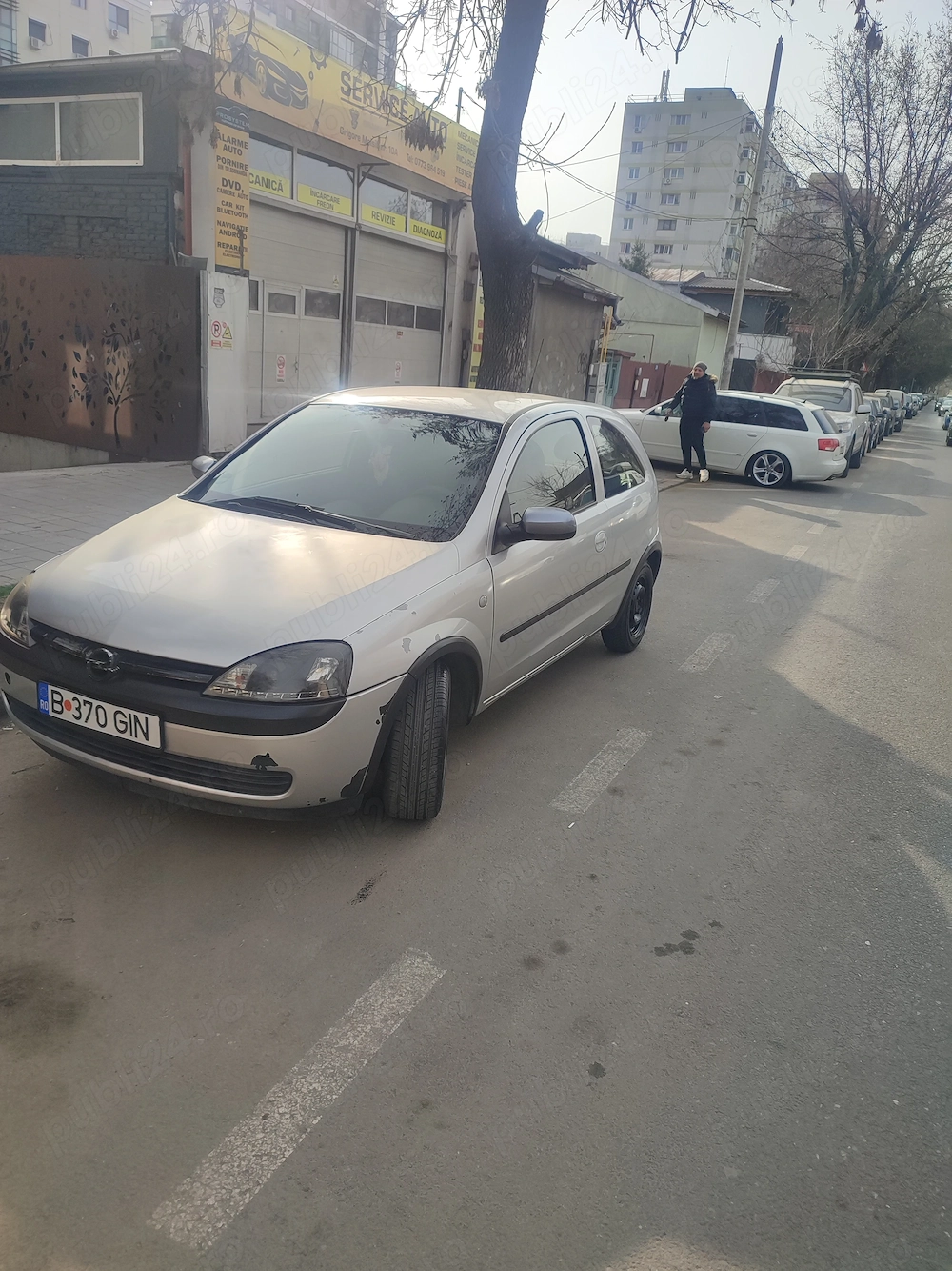 vând opal CORSA c motor de 1 2 benzina propietar in acte 