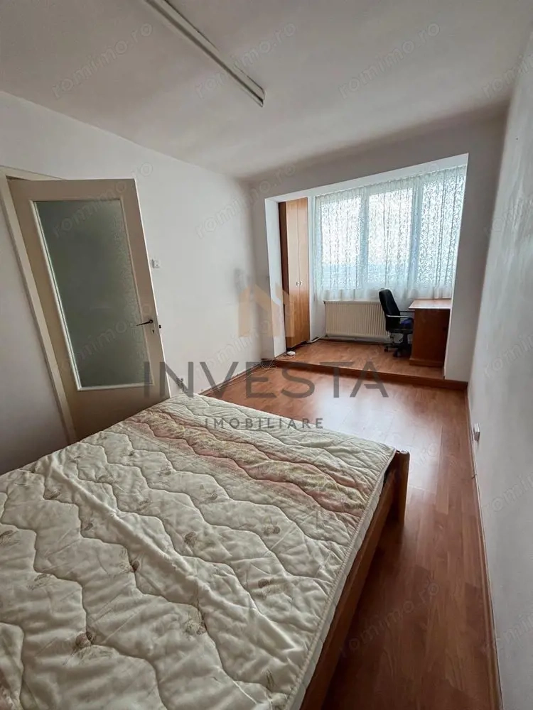 Apartament 4 camere decomandat la super pret!