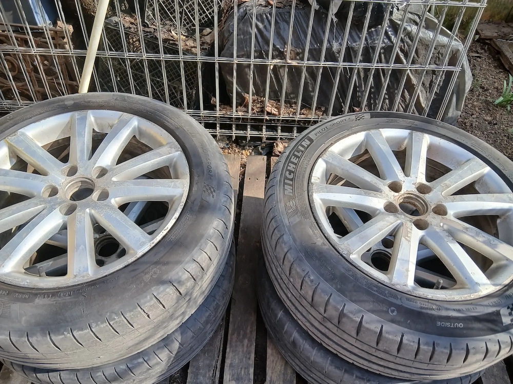 Jante vaq 5.112 cu anvelope vara 215 55 17