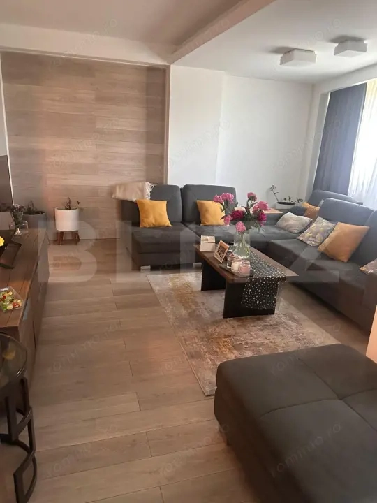 Apartament 4 camere, 160 mp, et.3, zona Calea Severinului-Bila