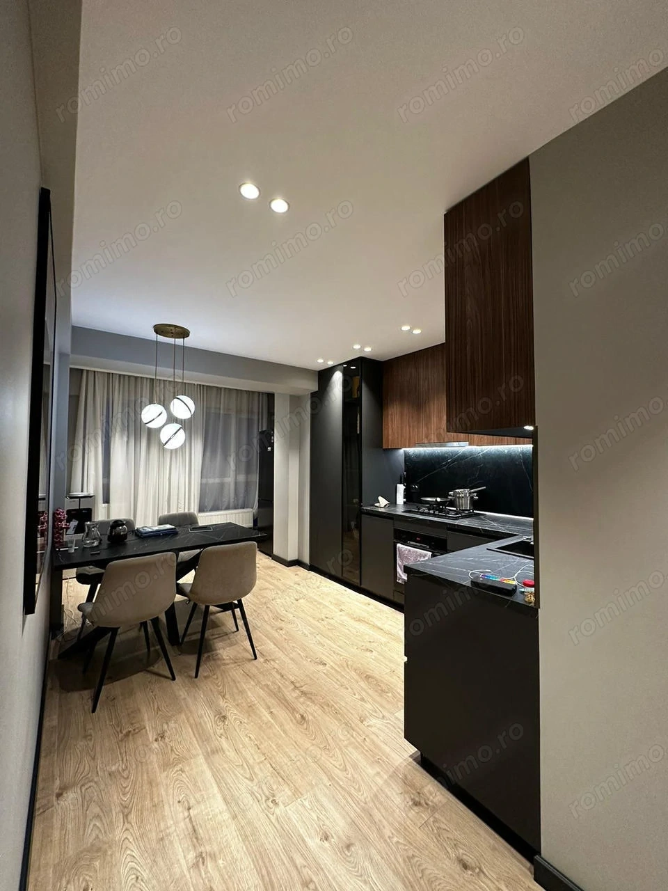  Apartament spatios de 3 camere in zona 13 Septembrie