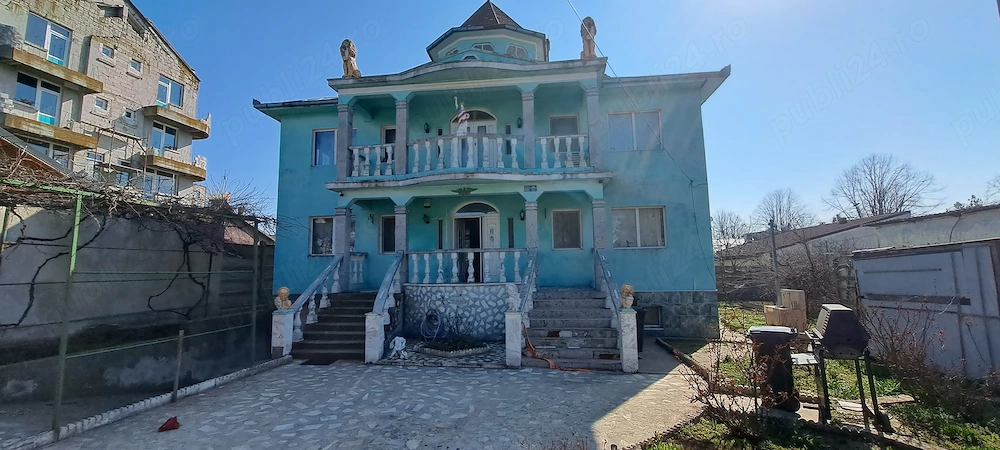Eforie Sud vila 11 camere garaj subteran langa parc