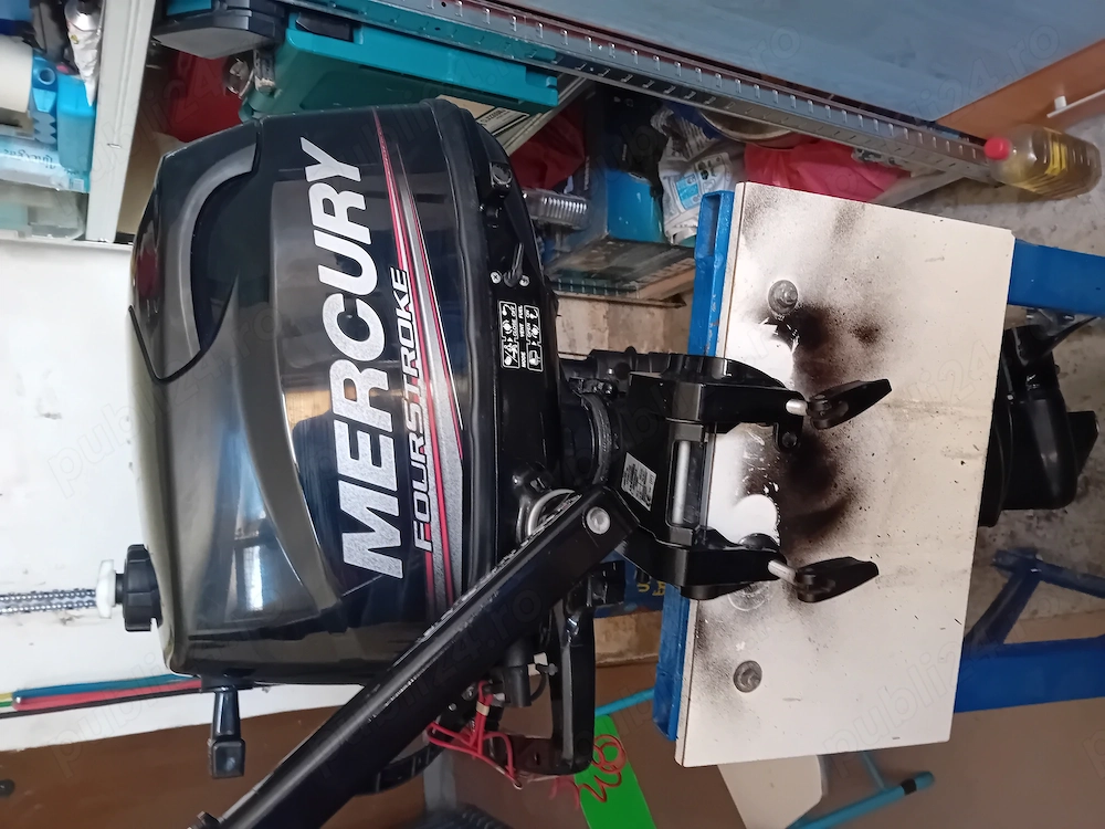Vând motoare barca Mercury 
