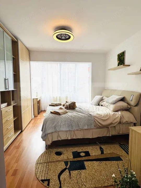 Apartament de vanzare, 3 camere, etaj 2, 65 mp - zona Astra