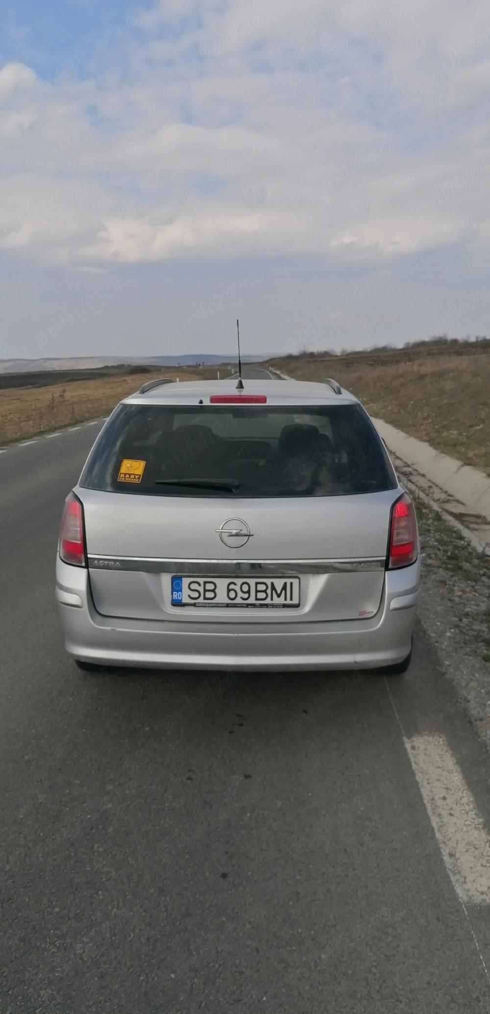 Vând Opel astra h 1.9 