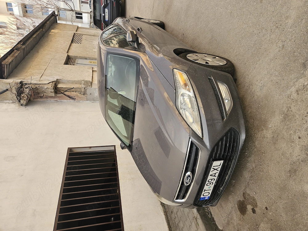 Vând autoturism Ford Mondeo Berlina 