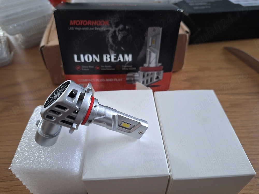 Pachet 2 becuri halogwn HB3 9000 60W