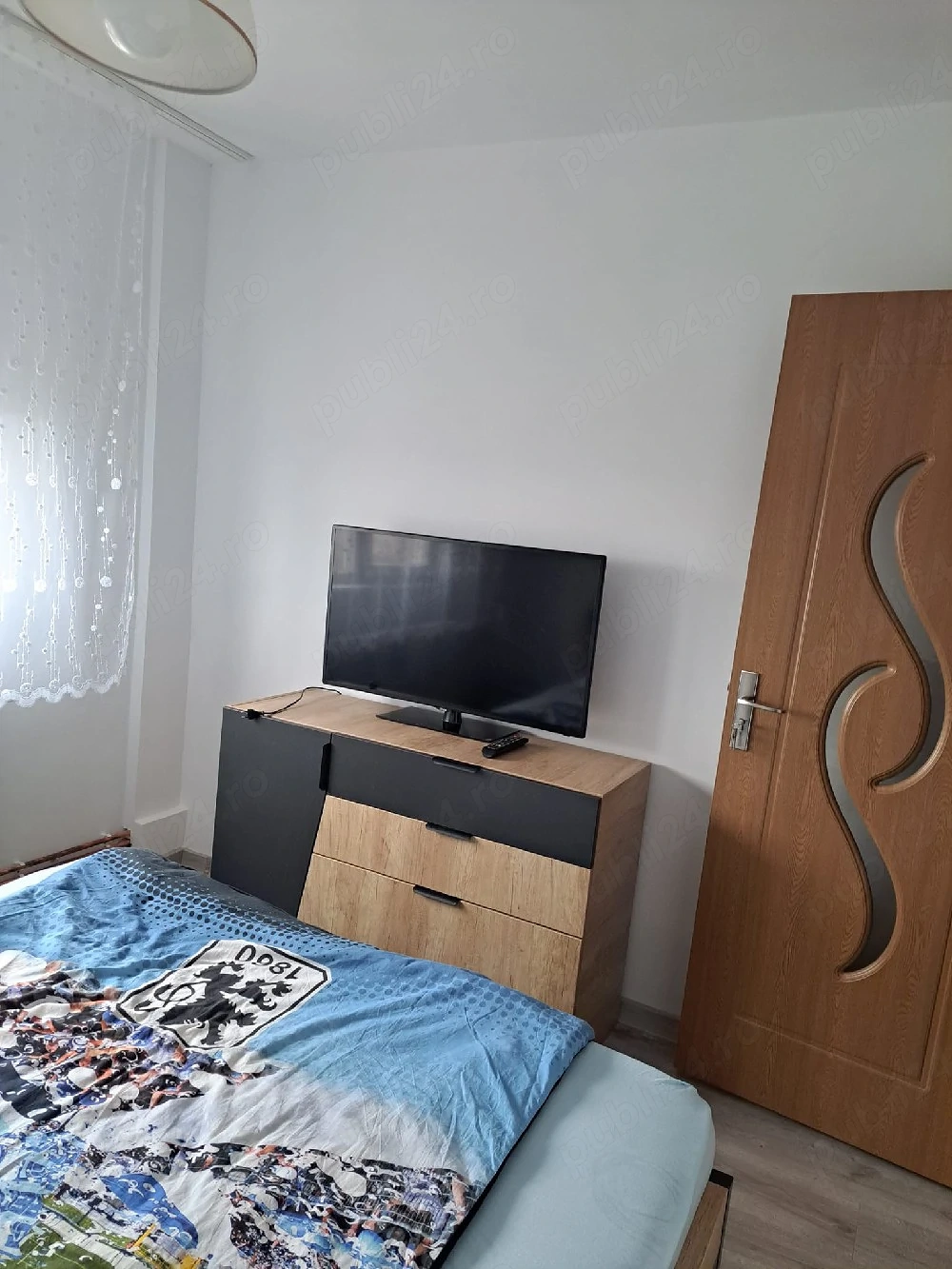 Inchiriez apartament