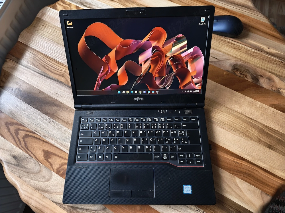 Fujitsu 32GB RAM | i5-8250U | SSD | Ecran Full HD IPS