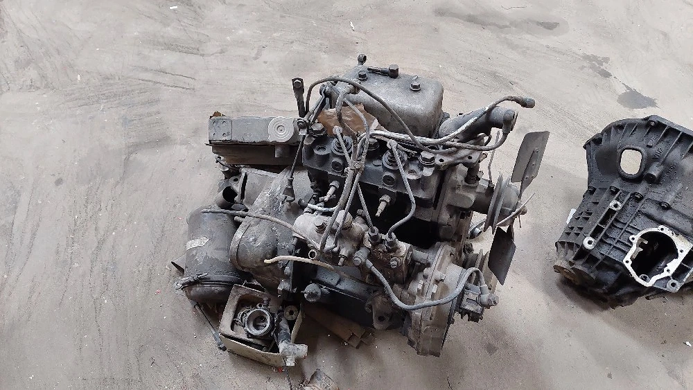 motor tractor Fiat 215