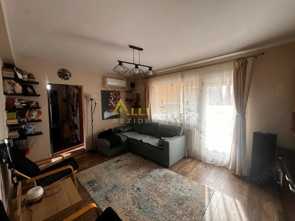 Apartament 3 camere decomandat Gata de mutare