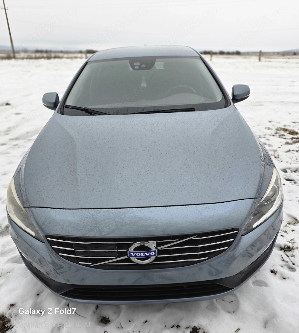 Vânzare Volvo v 60, 2000cc,120 cp,model bussines,an 2018,195500 km',culoare albastra,automata 9 trep