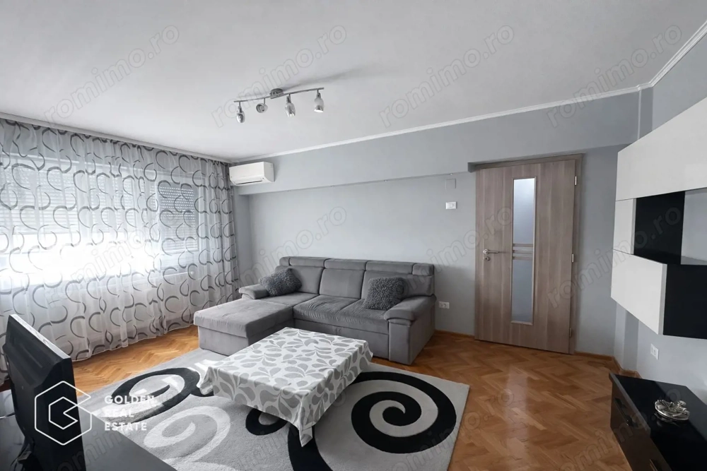 Apartament 3 camere modern, zona Bou Rosu
