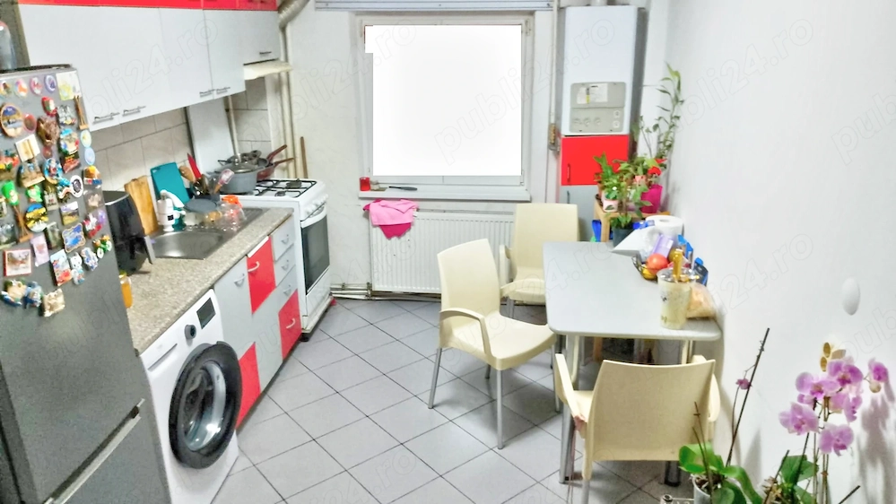 2 camere  Precista, et.1 Biserica Veche Precista 