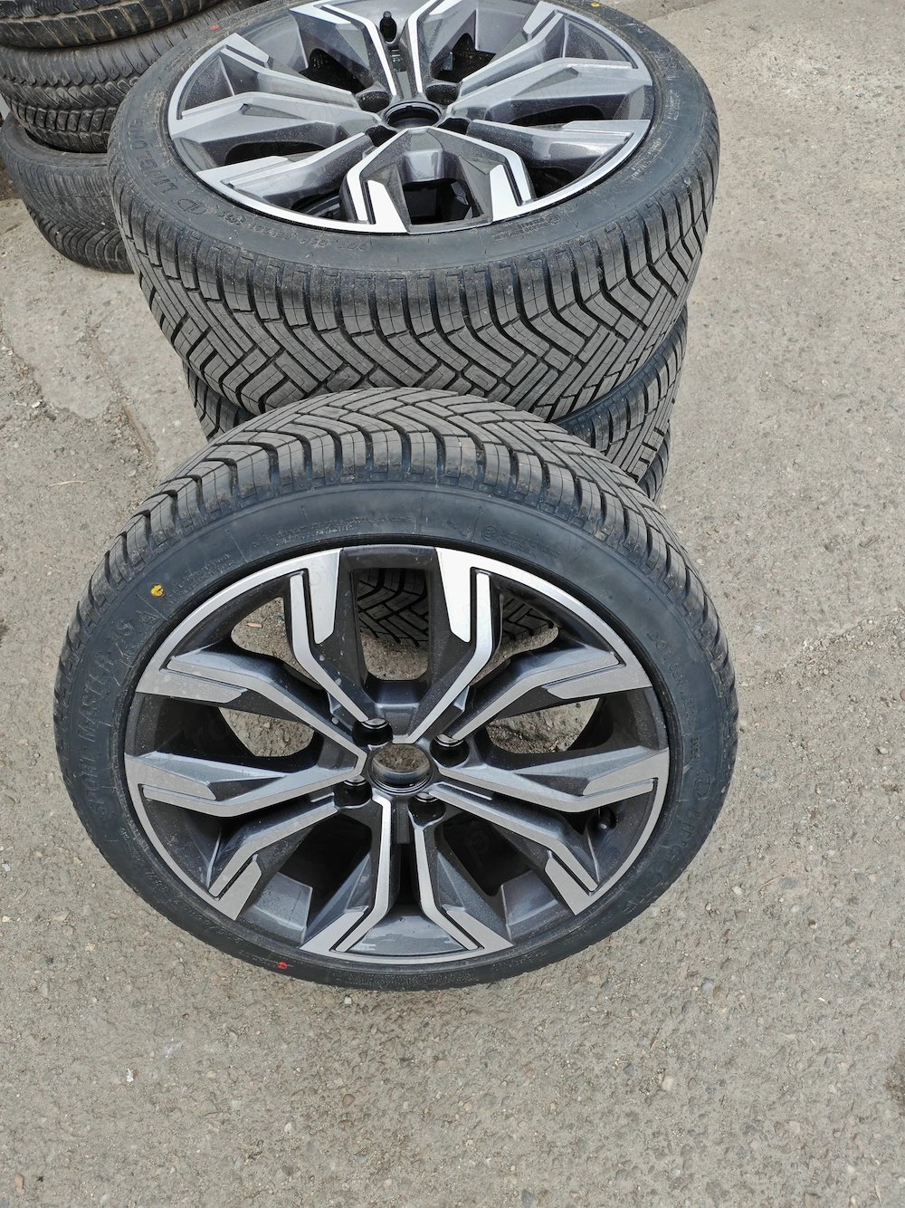 Jante aliaj+anvelope  205.45.17 noi, echilibrate