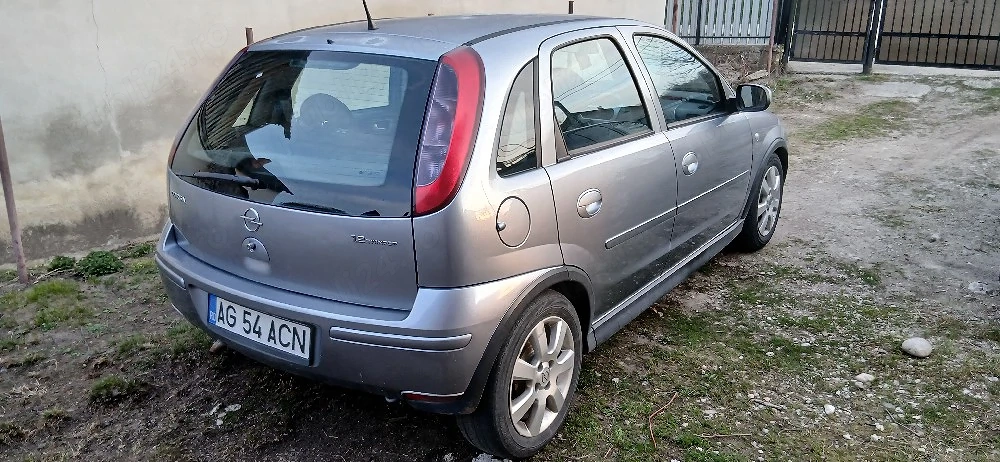 Opel corsa an 2006 motor 1.2 benzină euro 4