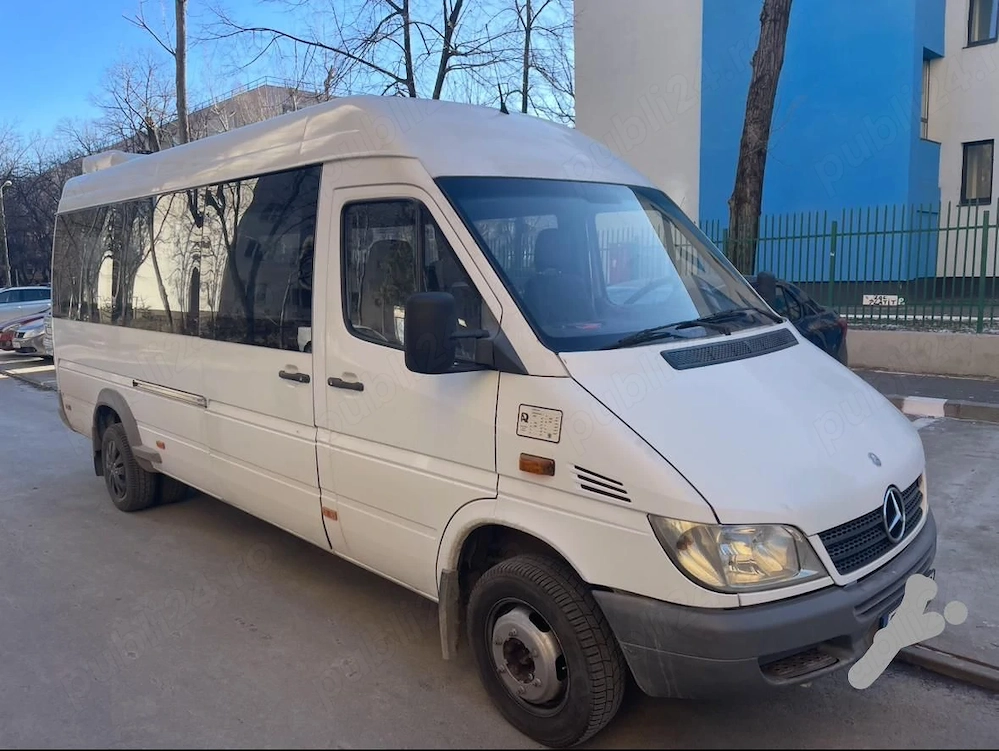 Microbuz Mercedes Sprinter 413 16+1 locuri