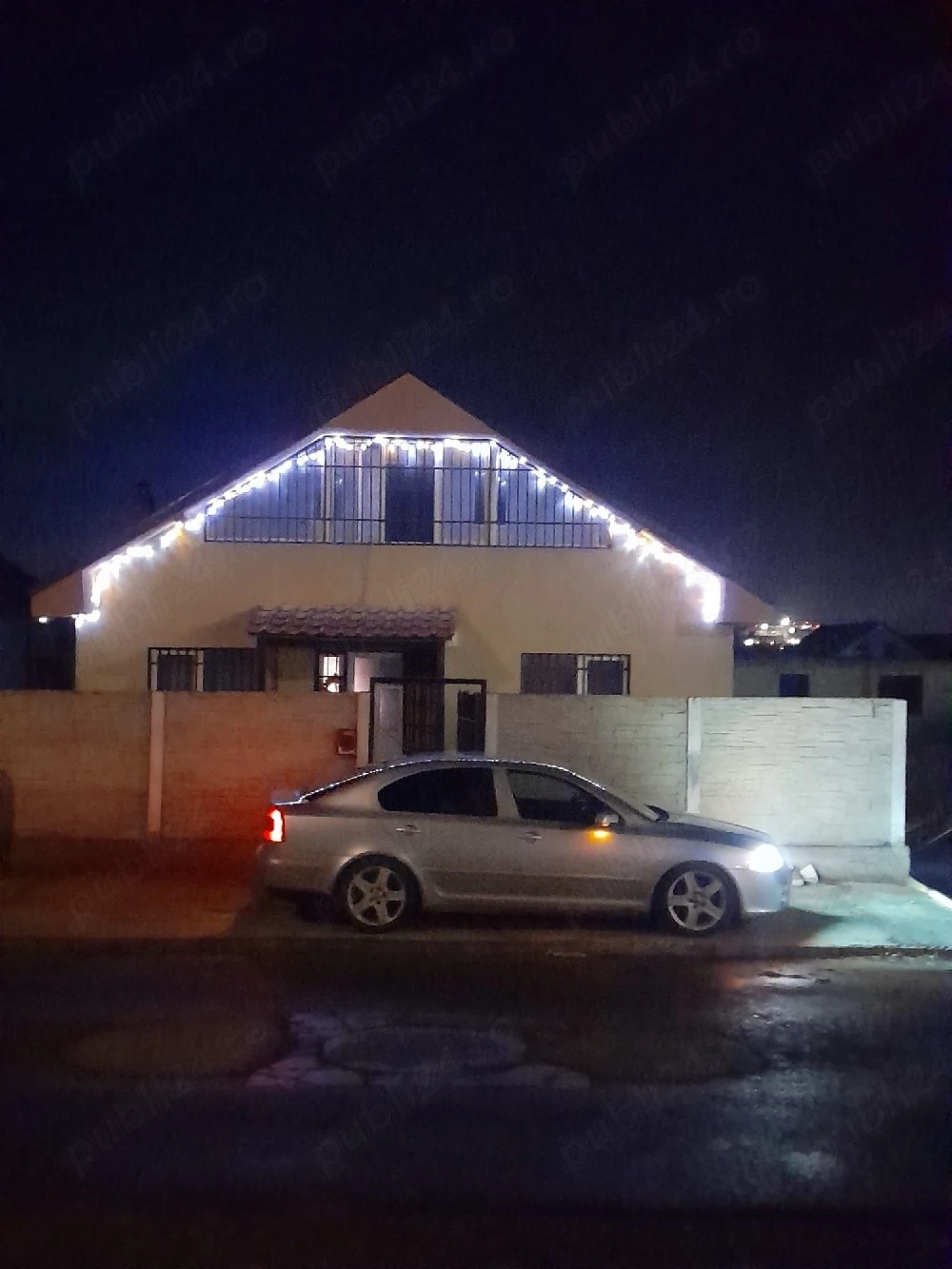 vând casă în Lumina 