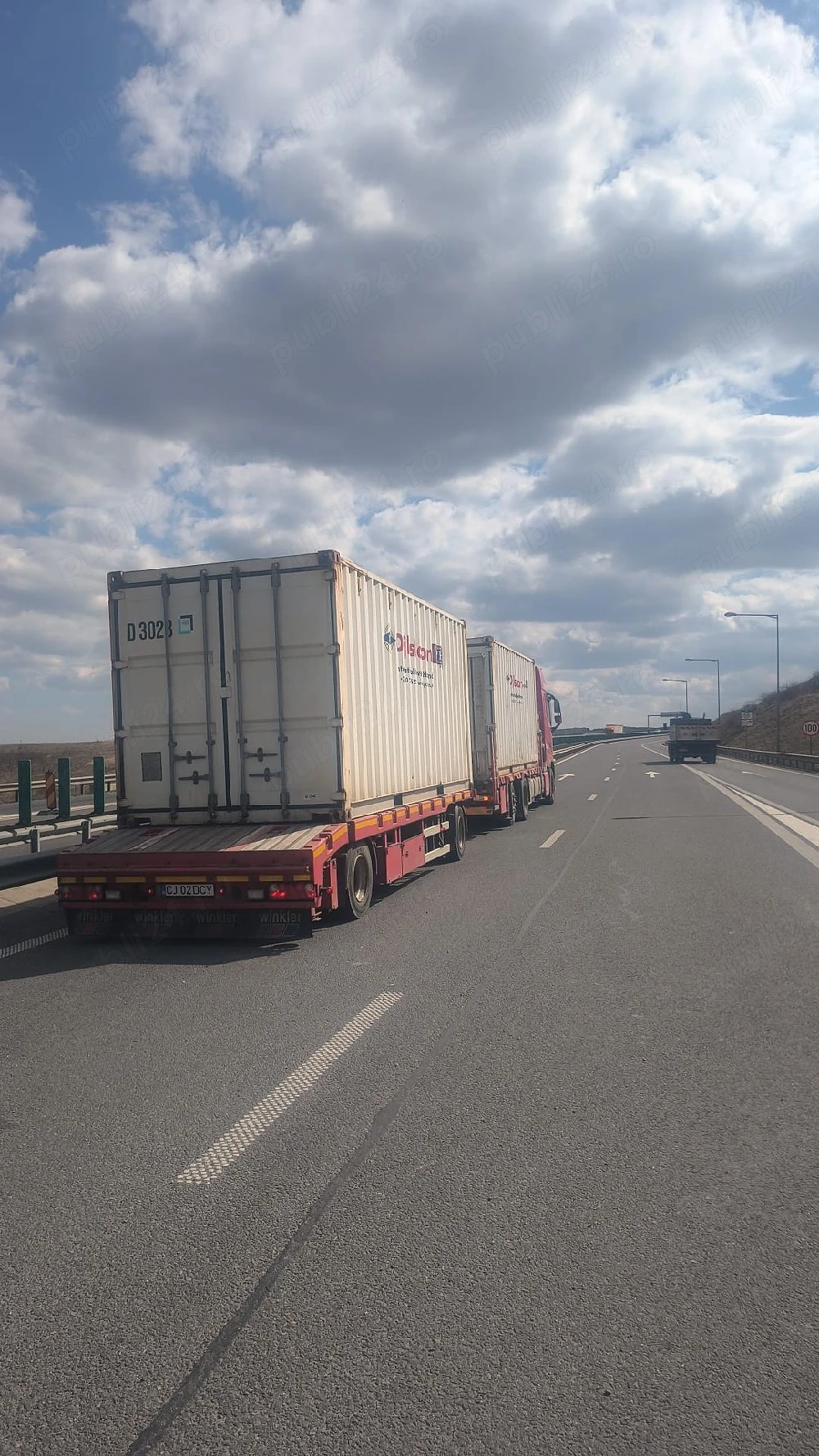 vindem sau transportam containere