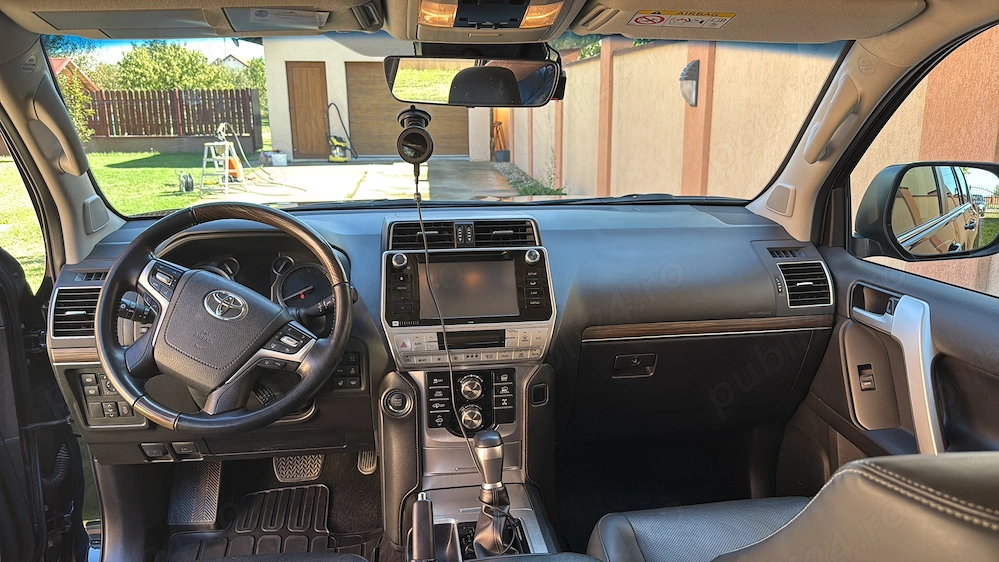 Vând Toyota Land Cruiser Luxuri 2020