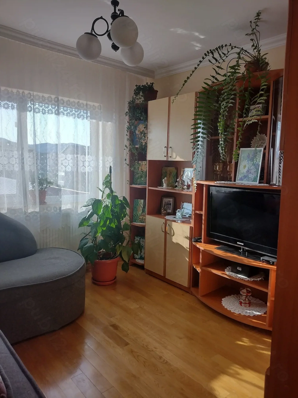 Apartament 3 camere de vanzare