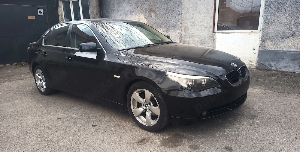 Vând BMW 530i automat joystik din 2006 noiembrie 330000km impecabil