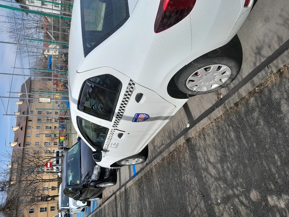 Vand Logan 0.9 benzina gpl 