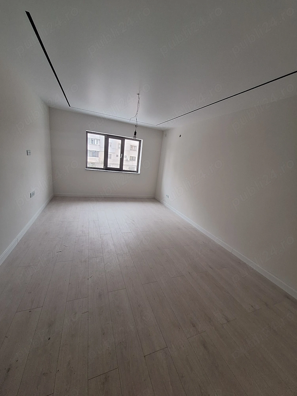 3 camere decomandate  Baia Comunala   etajul 1