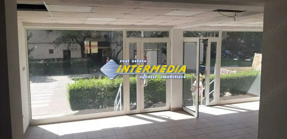 Inchiriere Spatiu Comercial 105 mp la Bulevard cu vad si parcare