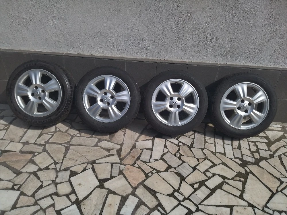 Set de 4 buc jante de aliaj.