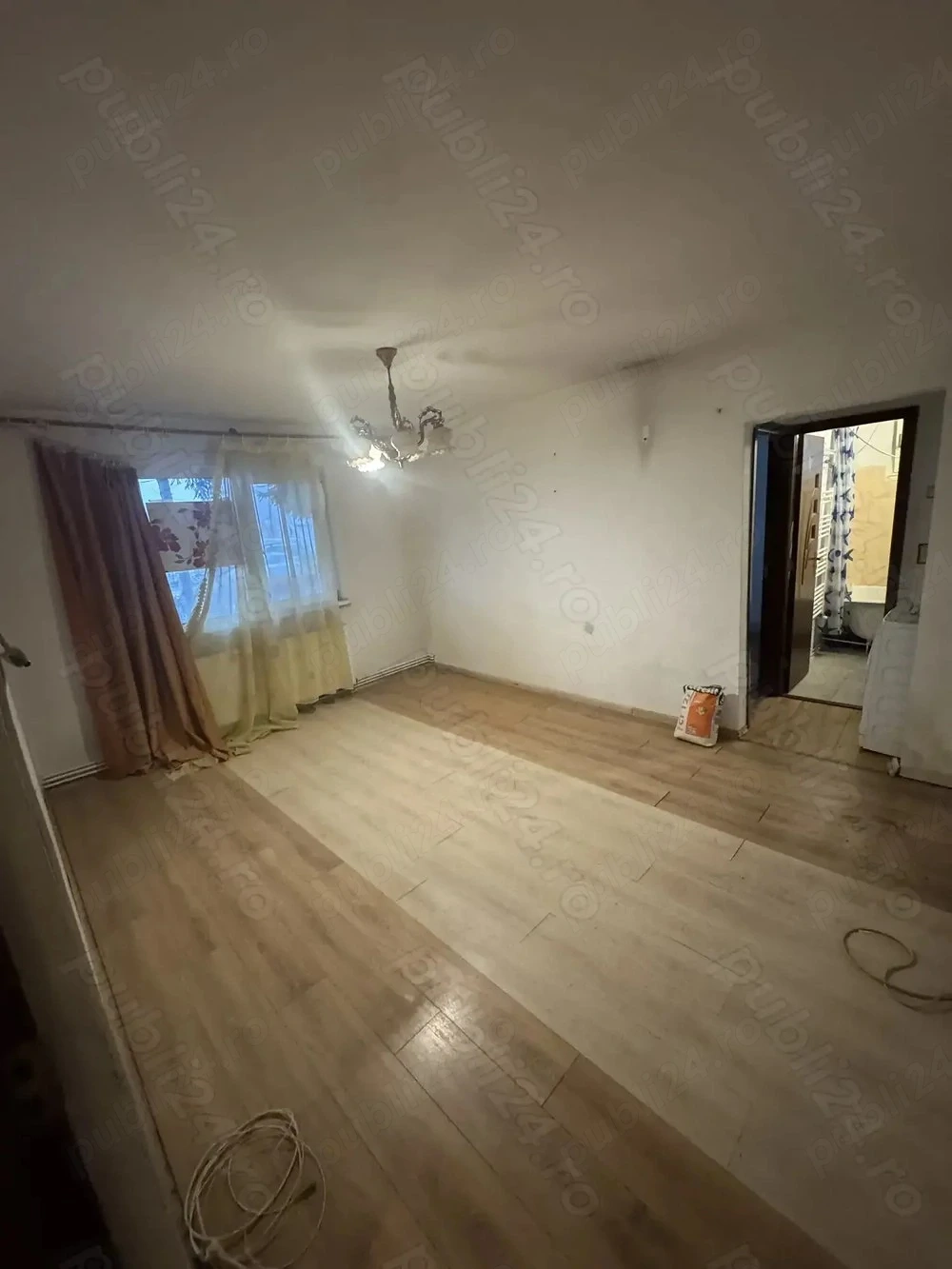 De vanzare apartament 2 camere Zona Fartec
