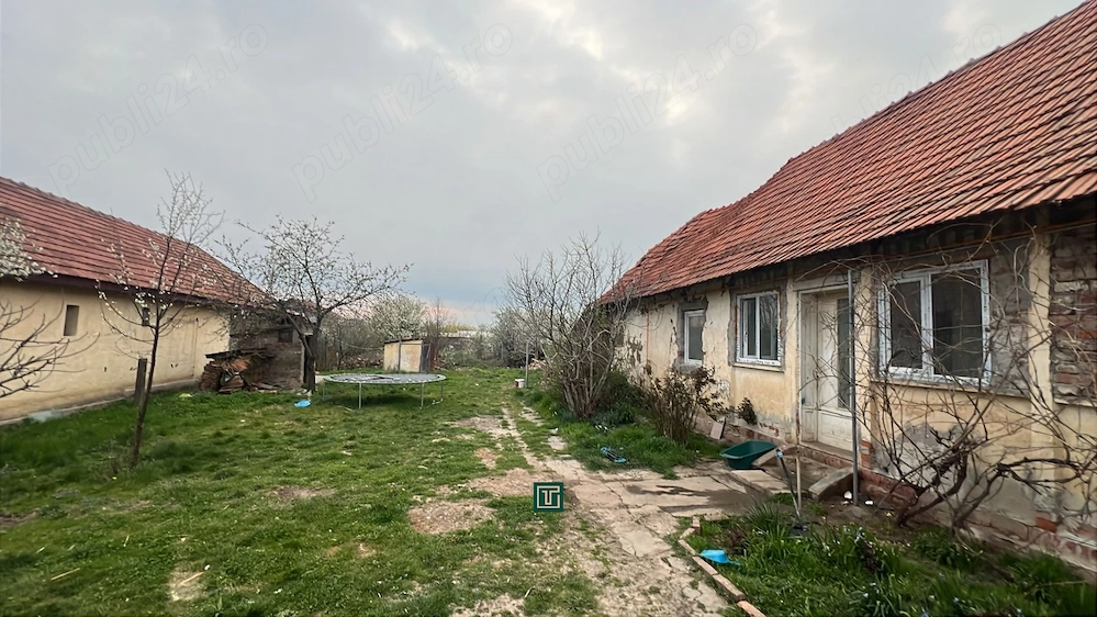 Teren intravilan generos de vânzare în Recaș