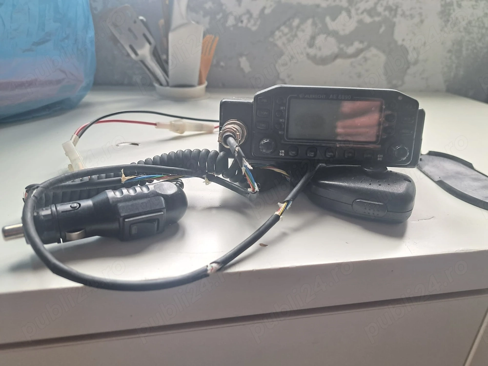 Stația radio CB Albrecht AE 6890