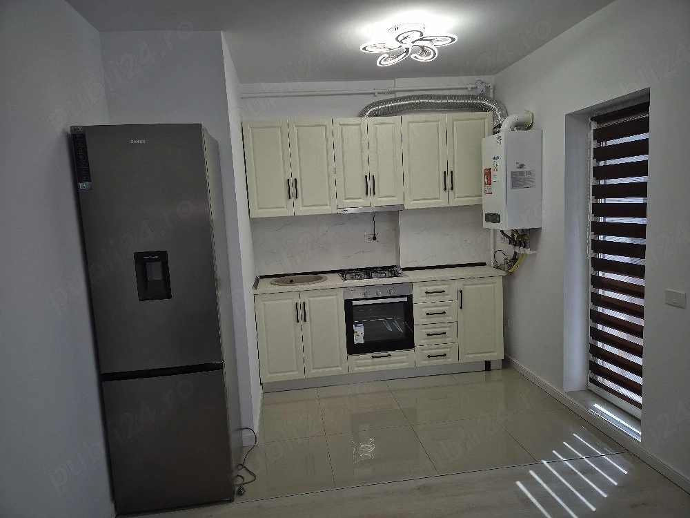 Închiriez apartament