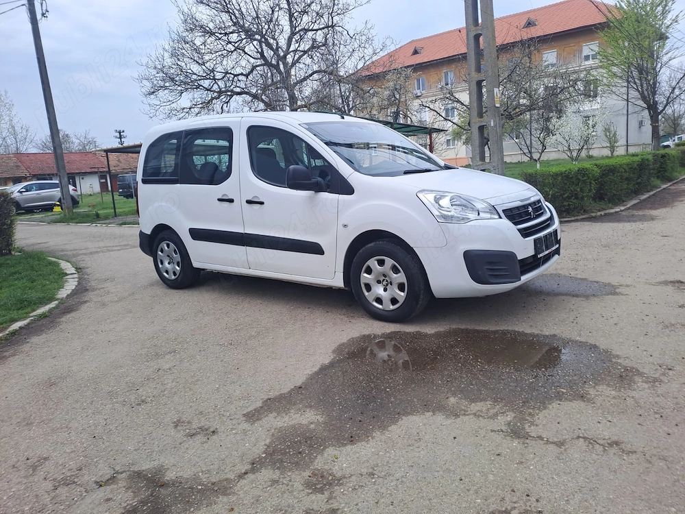 Vand Peugeot  Partner 1.2 benzina , an  09 2018, euro 6