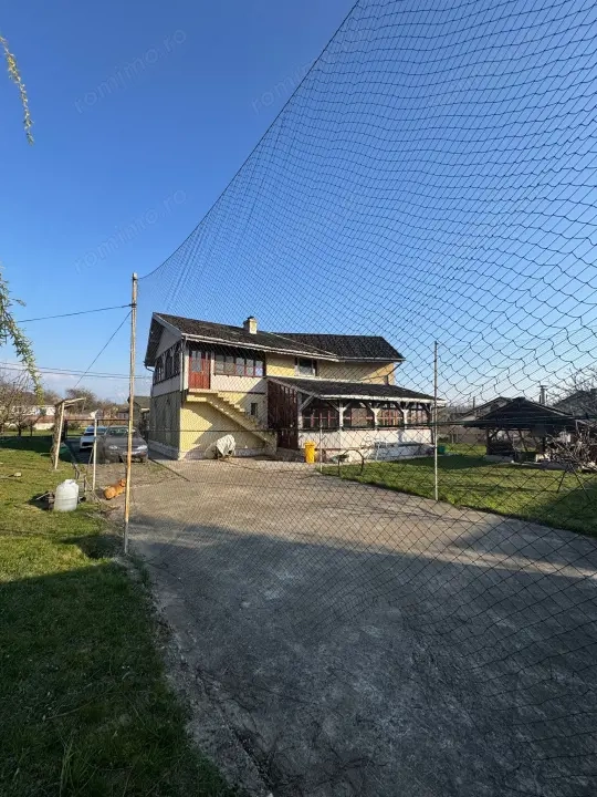 Vilă premium Tăuții de Sus, 250 mp, teren 14 ari, tenis & panoramă