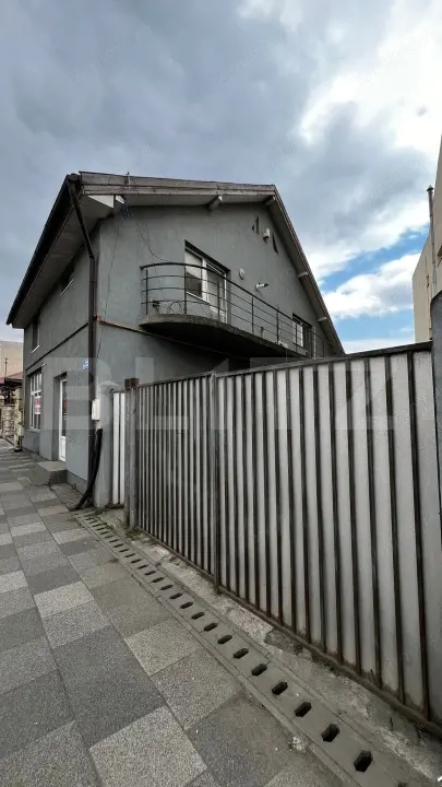 Spațiu comercial de închiriat, 150 mp utili, 500 mp teren, zona Central