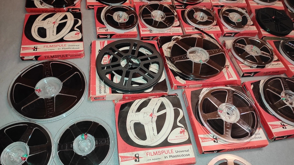 26 bucati  Role pt. aparat de proiectie pelicula 8 mm cititi cu atentie