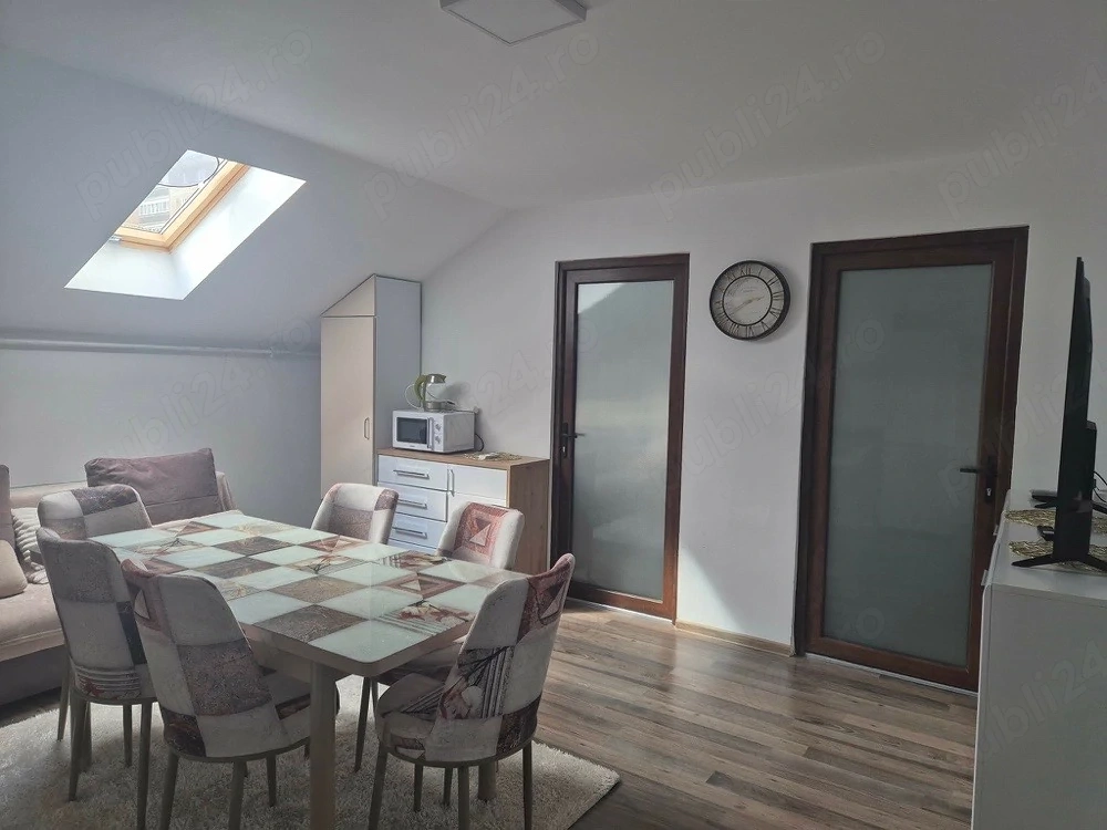 Vand Apartament in Cartier Aurel Vlaicu langa Parcarea deTaxi LebadaApartamentul se vinde la cheie!