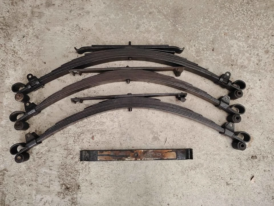 Vand Piesa trabant 601 second hand 