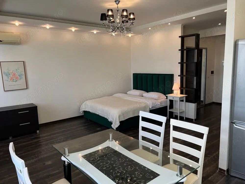 Garsoniera zona Titan