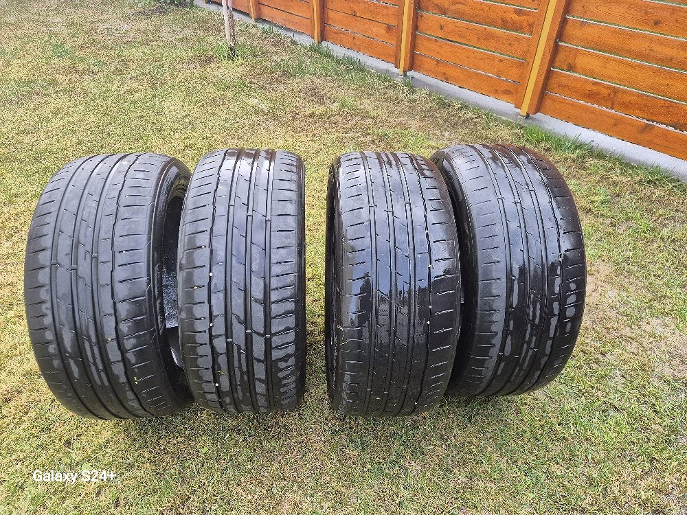 persoana fizica vand  set Hankook 225/ 50/R17