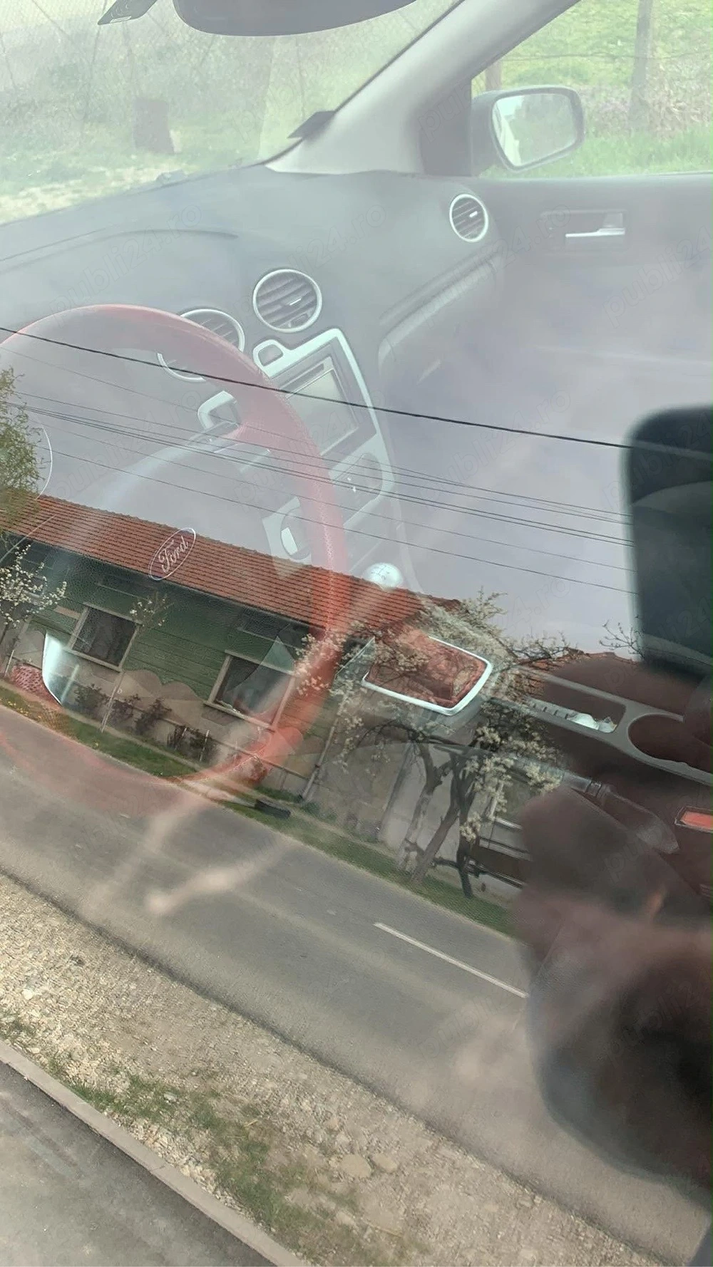 vand ford focus 1.6 pe piese 