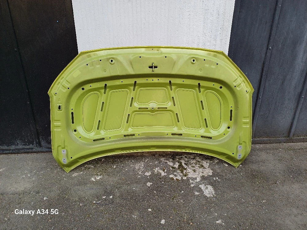 Vând capotă Hyundai Kona 