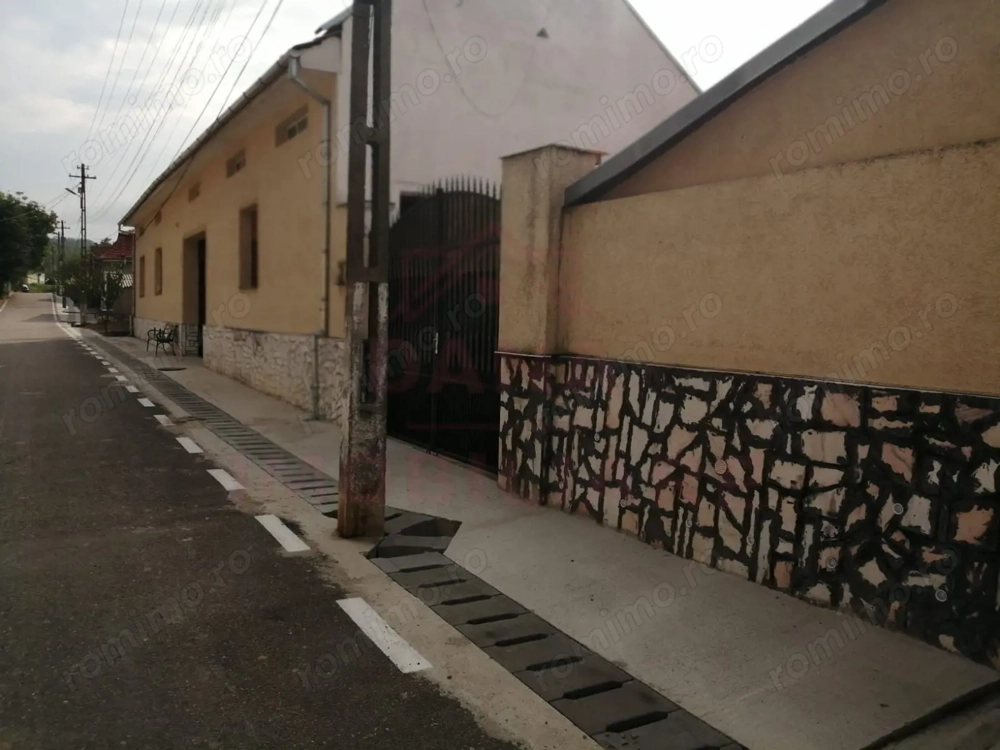 PROPRIETATE CU 2 CASE ȘI CURTE\VALEA TIMIȘULUI\JUD.CS