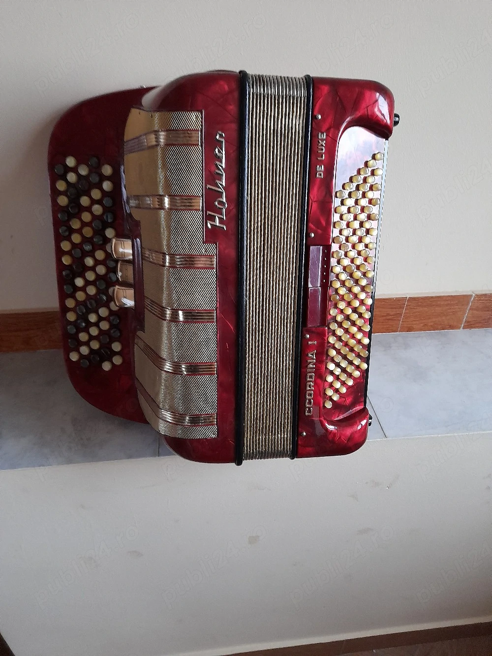 Acordeon Hohner cu butoane