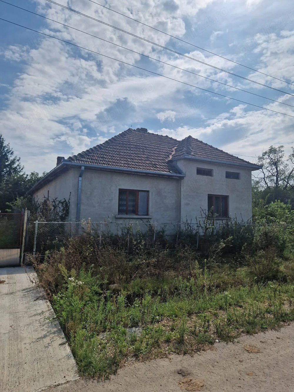 Proprietate cu casă, curte și 0,51 ha teren intravilan arabil (6,234 mp)  Teghea, jud. Satu Mare